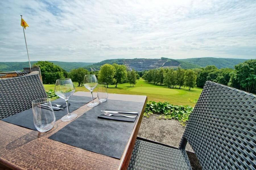 Le Logis Des Chenes, Superbe Bungalow Dans Quartier Residentiel Proche De Namur Wépion Kültér fotó