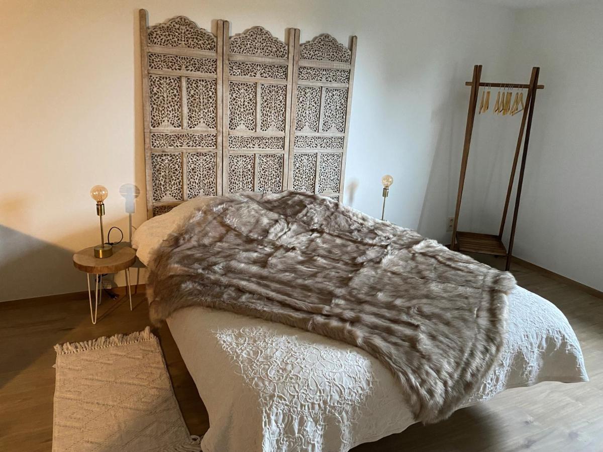 Le Logis Des Chenes, Superbe Bungalow Dans Quartier Residentiel Proche De Namur Wépion Kültér fotó